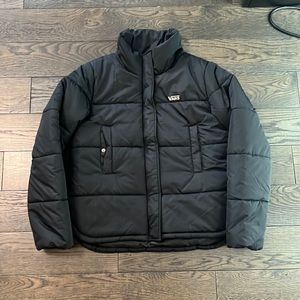 Black short puffy jacket
